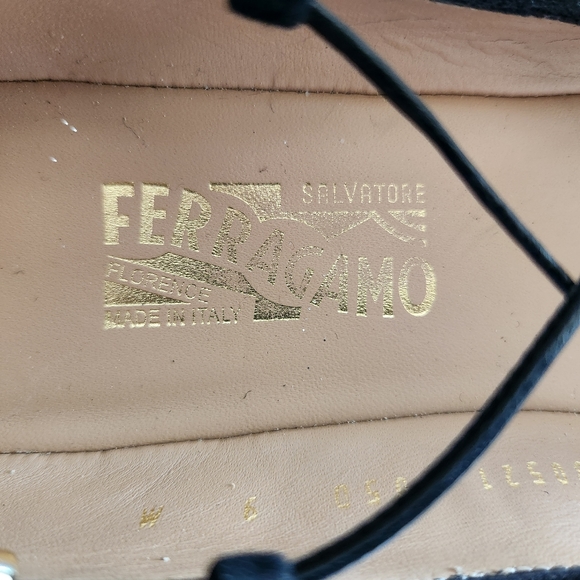 Black Suede Salvatore Ferragamo Ballet Flats - Sz 9 - Picture 2 of 9